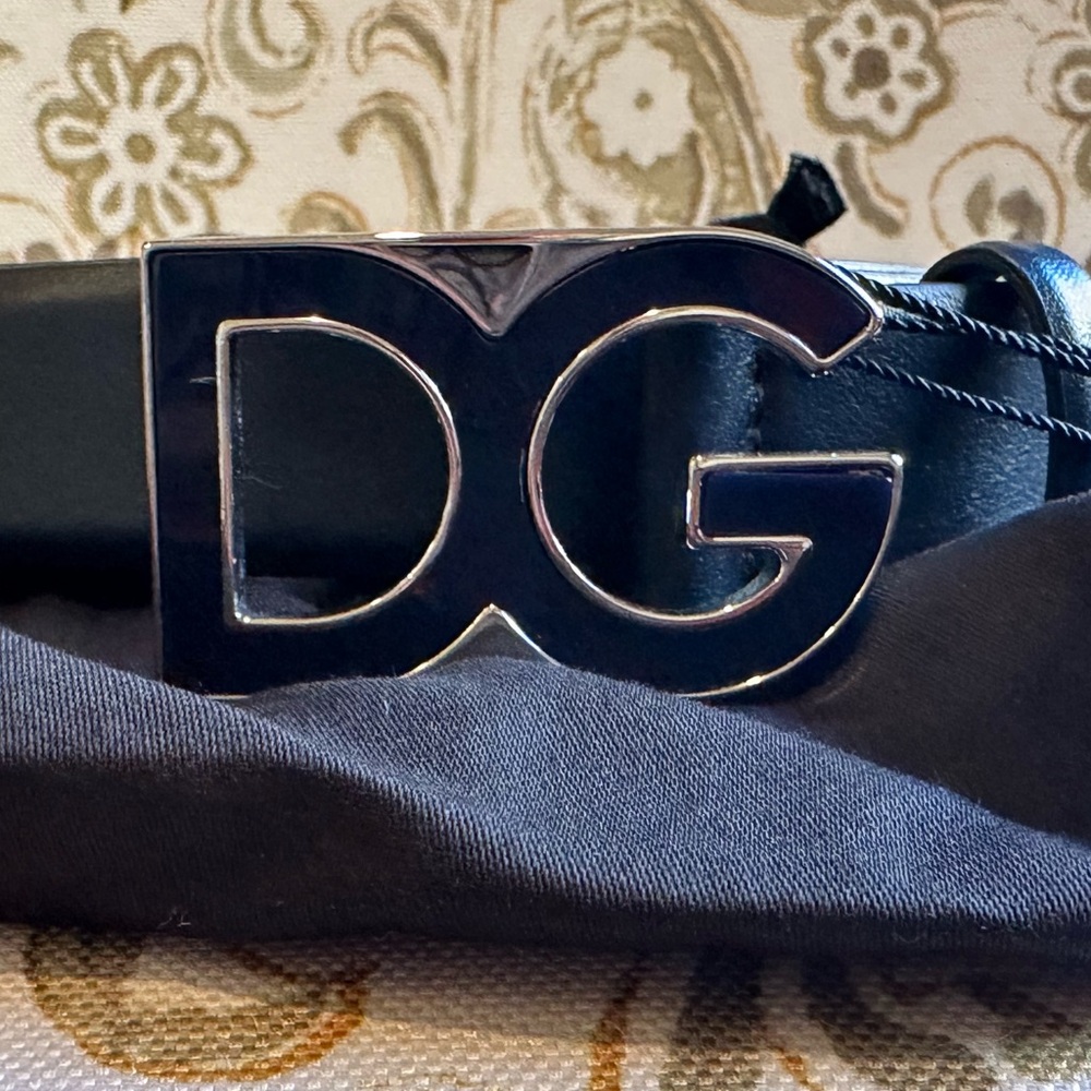Brand new men’s Dolce & Gabbana belt!